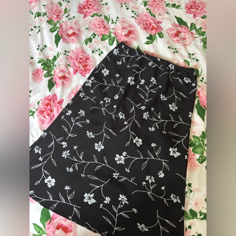 Flower midi skirt